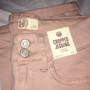 NWT Low-Rise Cropped Jeggings